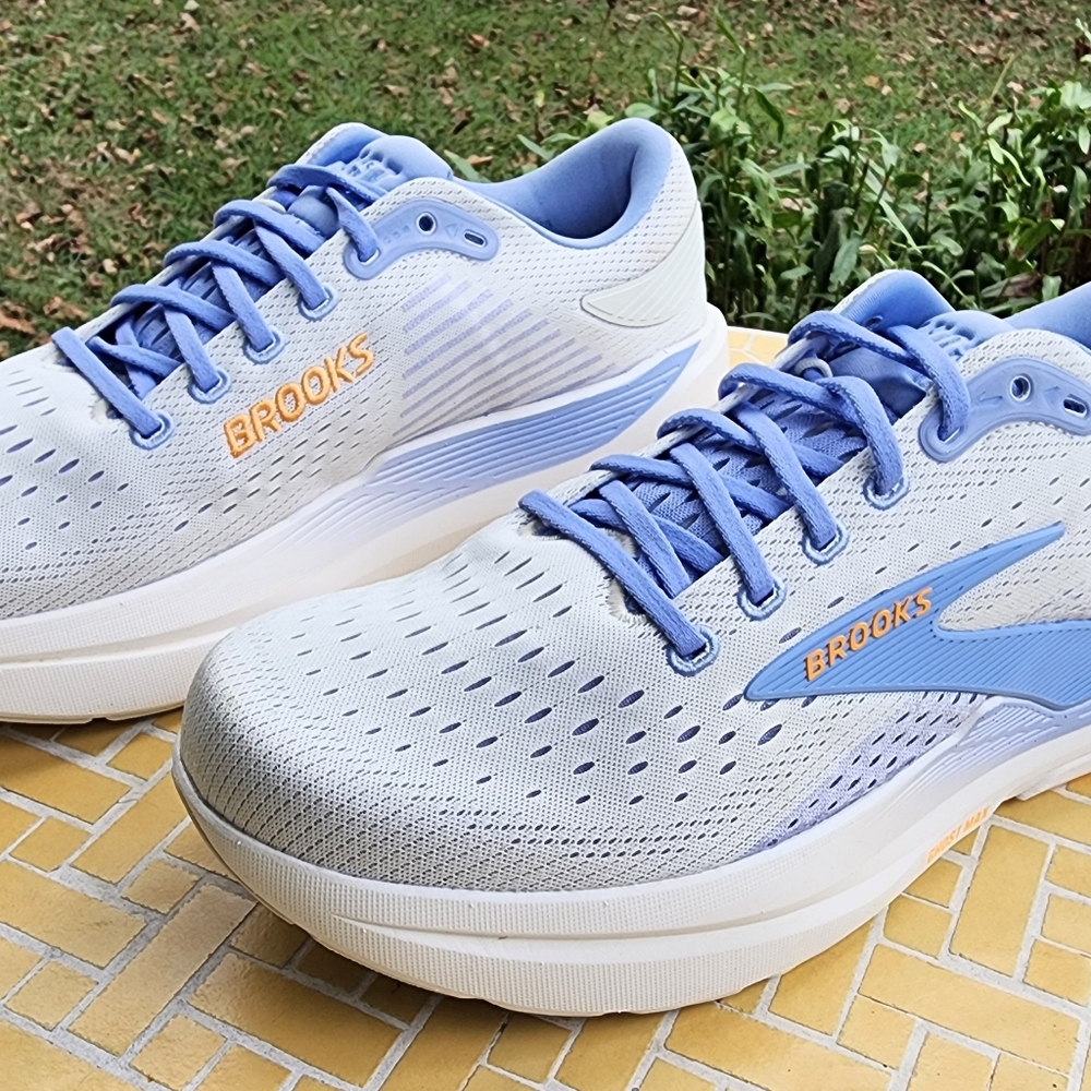 Brooks Women's Blue Running Shoes Ghost Max 3 Size 11.5B